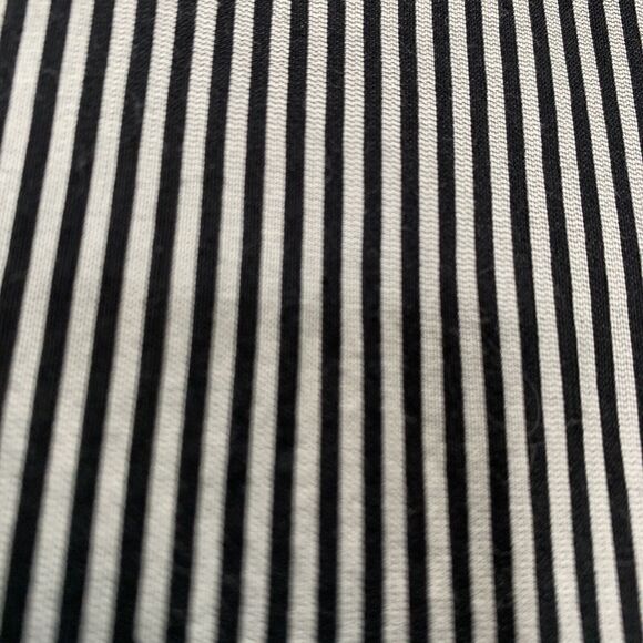 Hugo Boss Skirt Size 4 Mini Gray Black Stripped Pleated Y2K silk cotton blend - Picture 11 of 15